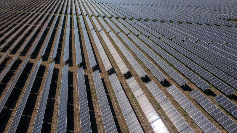 UK Approves Record 201 Clean Energy Projects by 2026 - Image 2