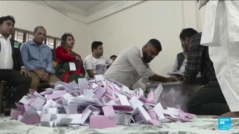 Bangladesh Votes Freely After 17 Years of Autocracy