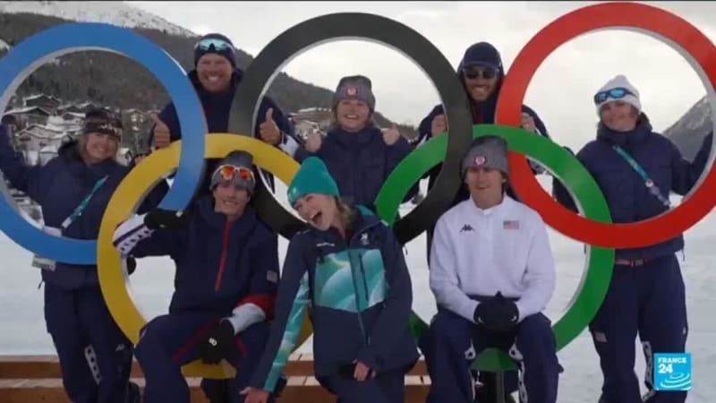 Olympic Torch Sails Lake Como Days Before Milan Games