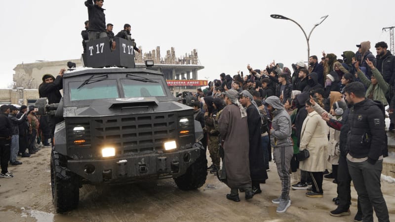 Aid Reaches Trapped Kobane After Syria Opens Corridor