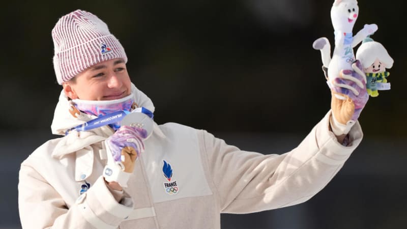 France's Éric Perrot Takes Silver in Olympic Biathlon - Image 2