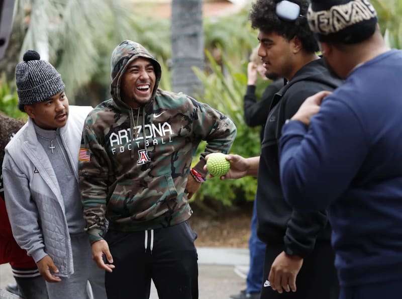 Arizona Wildcats Seek Historic 10-Win Season in High-Stakes Holiday Bowl Showdown