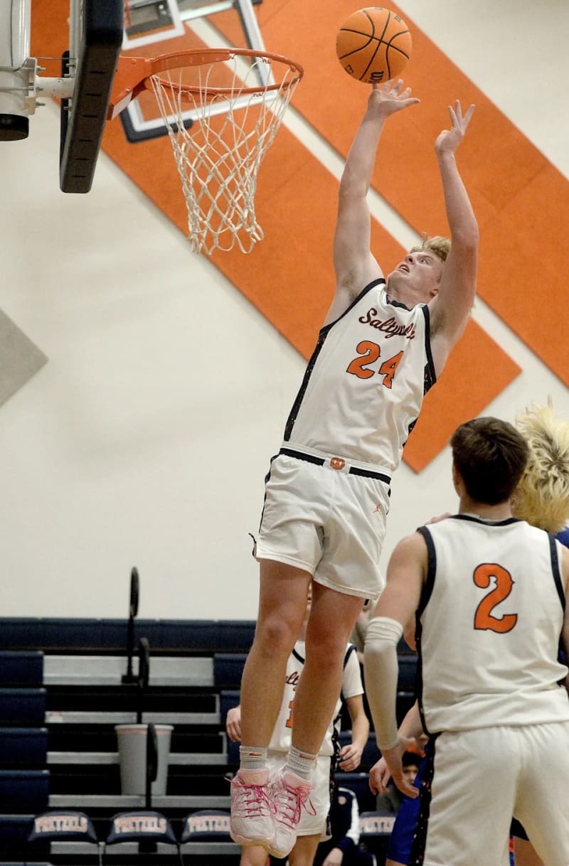 Reid Hepperly Shines as New Berlin Celebrates Thrilling Victory in New Arena - Image 2