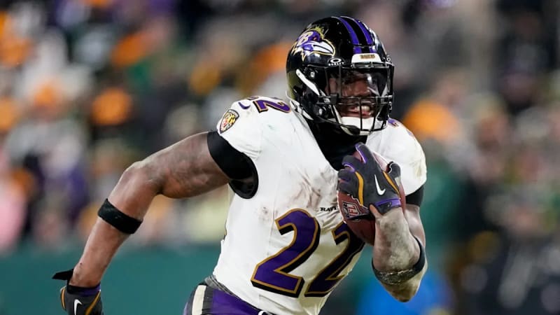 Ravens Star Derrick Henry Brings Christmas Joy to 630 Children Across Three Cities