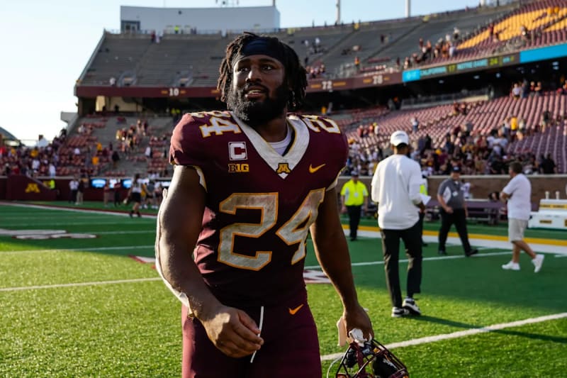 Gophers' Football Alumni Return Home as Coaching Legends