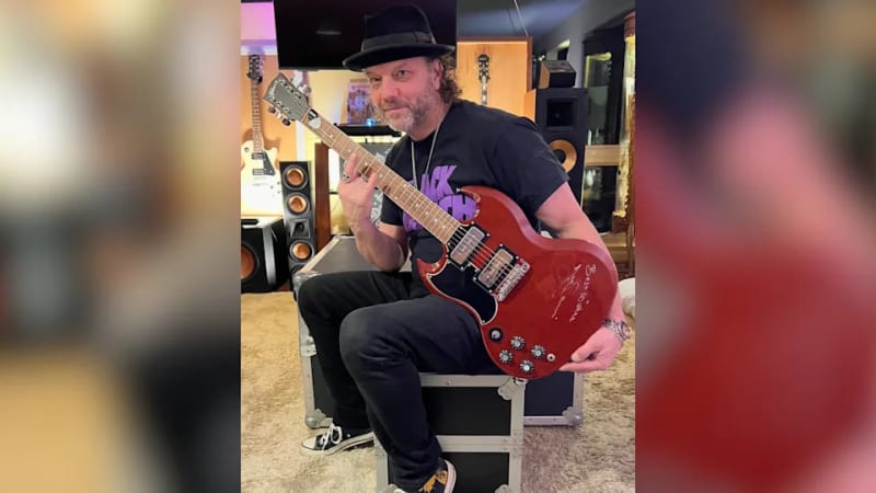 Black Sabbath's Tony Iommi Raises £53K for Cancer Unit - Image 3