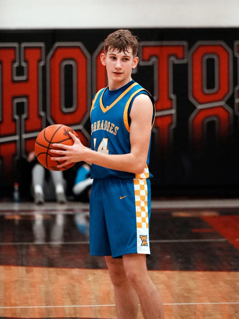 Teen Scores 45 Points, Breaks 32-Year Basketball Record