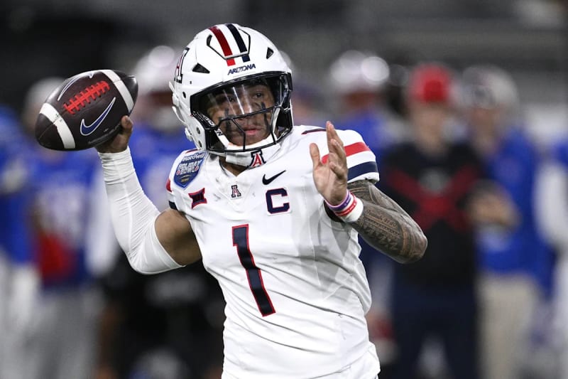 Arizona QB Noah Fifita Commits to Unfinished Business, Returning for Senior Season