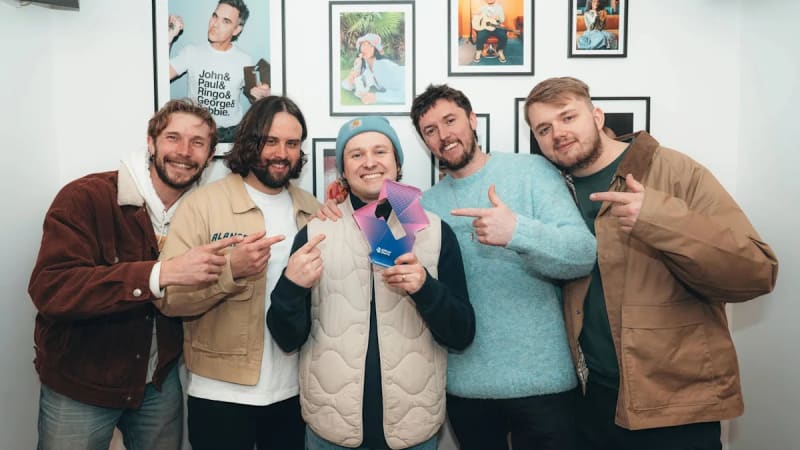 Unsigned Portsmouth Band Hits UK Top 40 With Debut Album