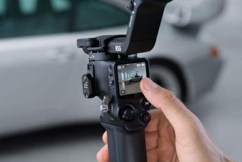 DJI's New RS 5 Gimbal Makes Pro Video Easy for Creators - Image 3