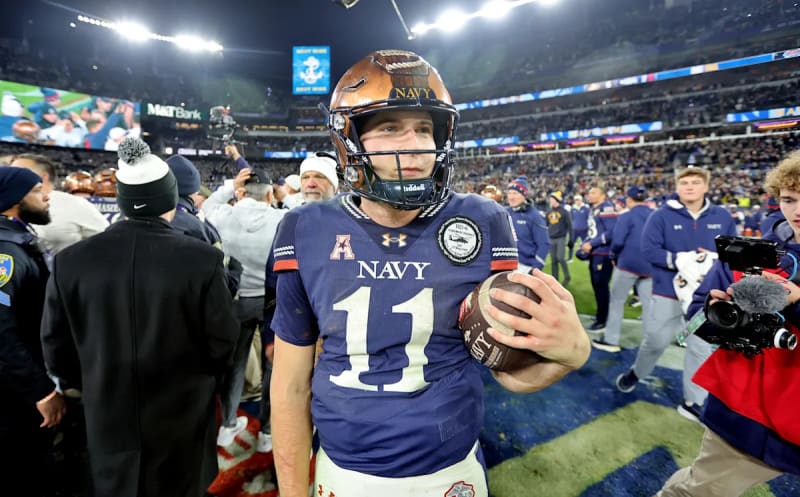 Navy's Unstoppable Offense Aims to Crush Cincinnati in Liberty Bowl Showdown