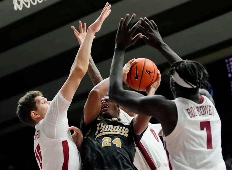 Kentucky Basketball Set to Clash with Alabama in High-Stakes SEC Opener