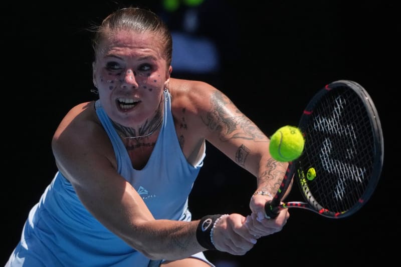 Ukrainian Tennis Star's T-Shirt Honors Dad Serving at War