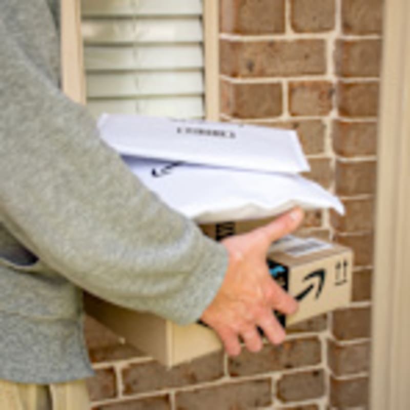 Cancer Survivor Offers Free Haircuts for Wig Donations - Image 5