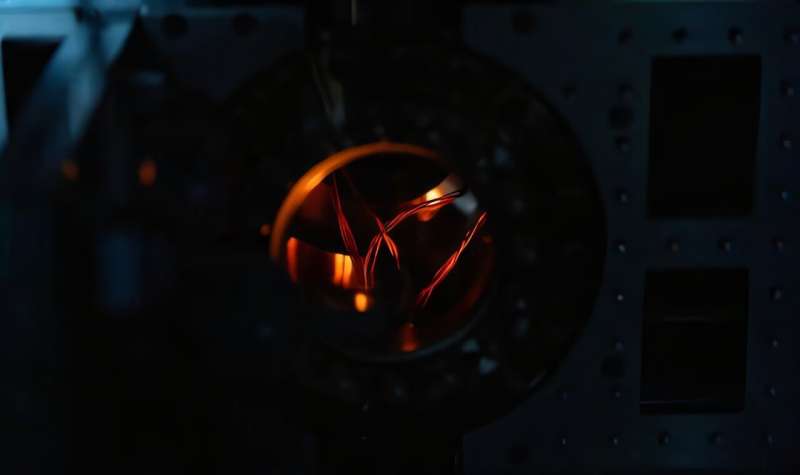 Scientists Build World's First Open-Source Quantum Computer - Image 3