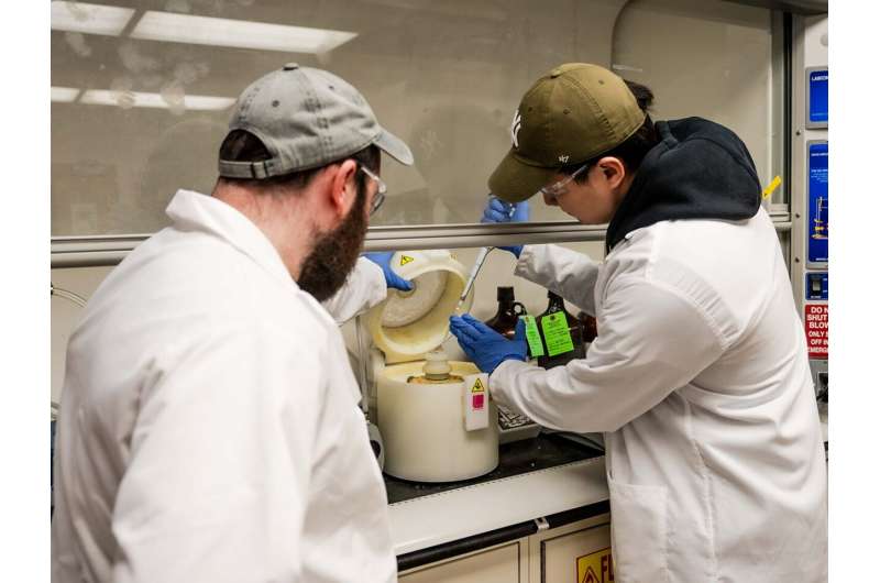 Penn State's Eel-Inspired Gel Battery Works at -112°F - Image 4