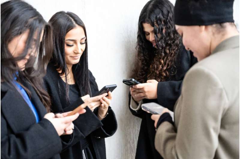 France Votes to Protect Kids From Social Media Under 15 - Image 2