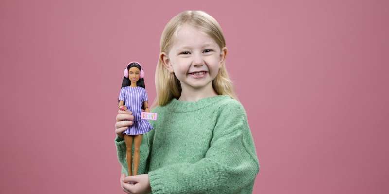 Mattel's Autistic Barbie Gets Thoughtful Design Details - Image 3