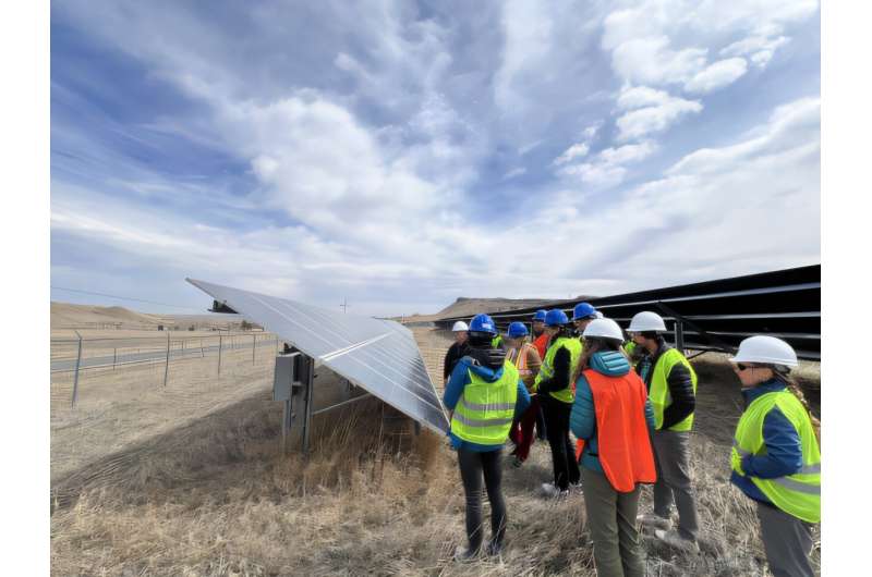 AI Finds Smarter Solar Layouts Could Save Major Land - Image 2