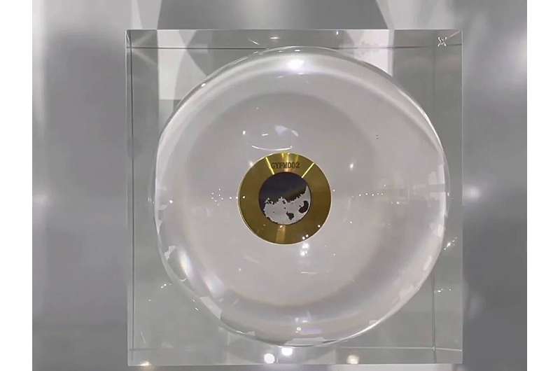 Scientists Read Moon's Magnetic History in Single Dust Grain - Image 2