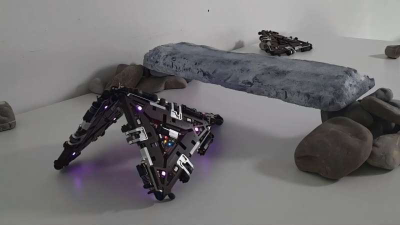 Robot Shares Power Between Modules, Beats System Failures - Image 3