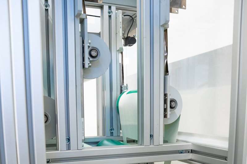 Scientists Seal Paper Packages Without Glue or Plastic - Image 3