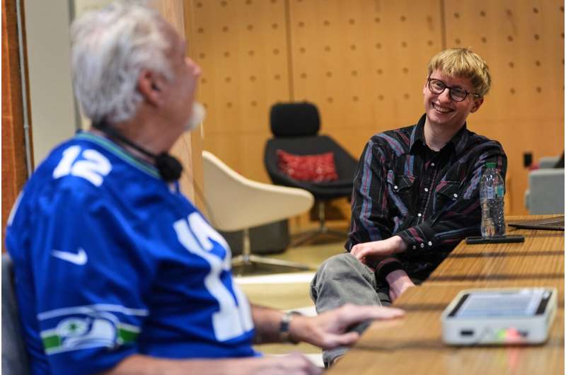 Blind Fans Get Vibrating Tablets to Feel the Super Bowl - Image 5