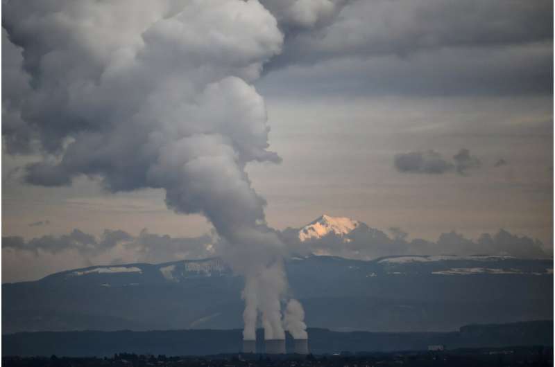 France Builds 6 Nuclear Plants to Ditch Fossil Fuels by 2050 - Image 2