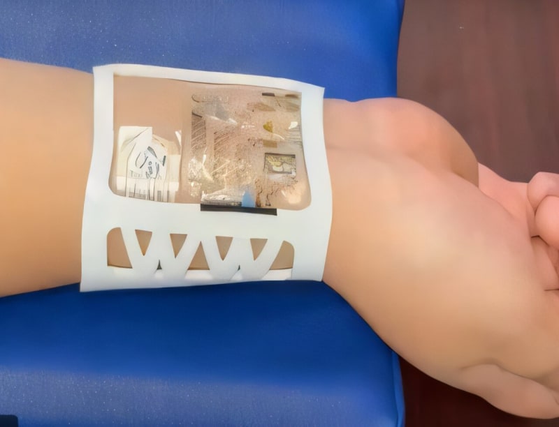 New Wristband Tracks Real Stress Through Sweat and Heart
