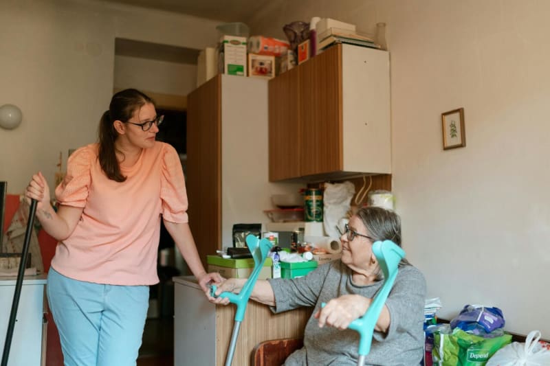 Dutch Nurses Cut Red Tape, Revolutionize Home Care for Aging - Image 2
