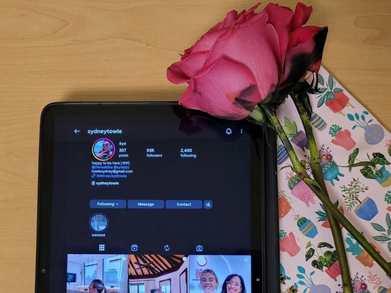 Cancer Survivor Sydney Towle Builds 800K Community on TikTok - Image 2