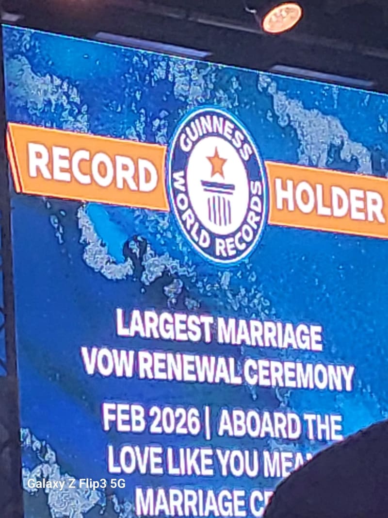1,593 Couples Set Marriage Vow Renewal World Record at Sea