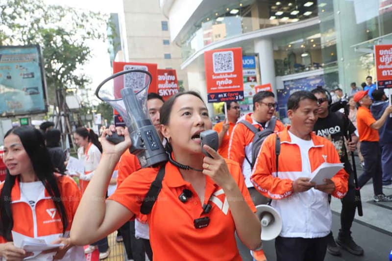 Bangkok 'Slum Kid' Now Thailand's Most Popular Politician - Image 3
