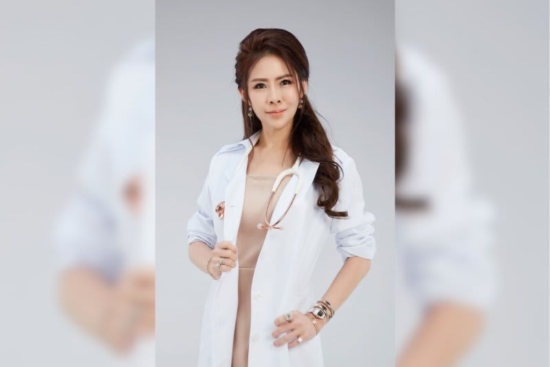 Thai Doctor Surrenders License to Fight Medical Censorship - Image 2