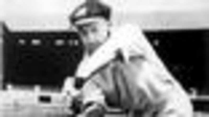 Don Bradman's Cricket Cap Sells for $318,000 at Auction - Image 2