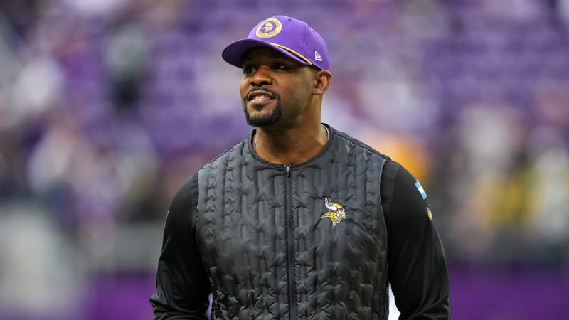 Vikings Keep Brian Flores After Defense Ranks 3rd in NFL