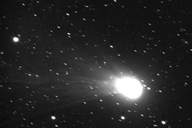 Spacecraft Catches Interstellar Comet Racing Past Earth - Image 2