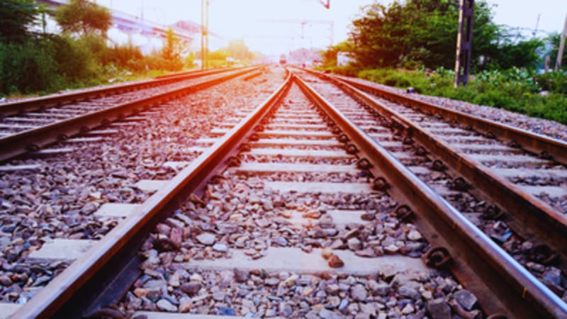 Kashmir Train Adds Glass-Roof Cars for Mountain Views - Image 2