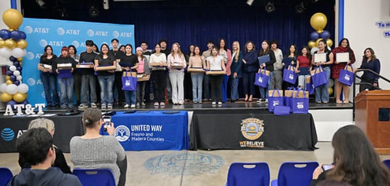 30 Madera Students Get Laptops Through $20K AT&T Grant - Image 2