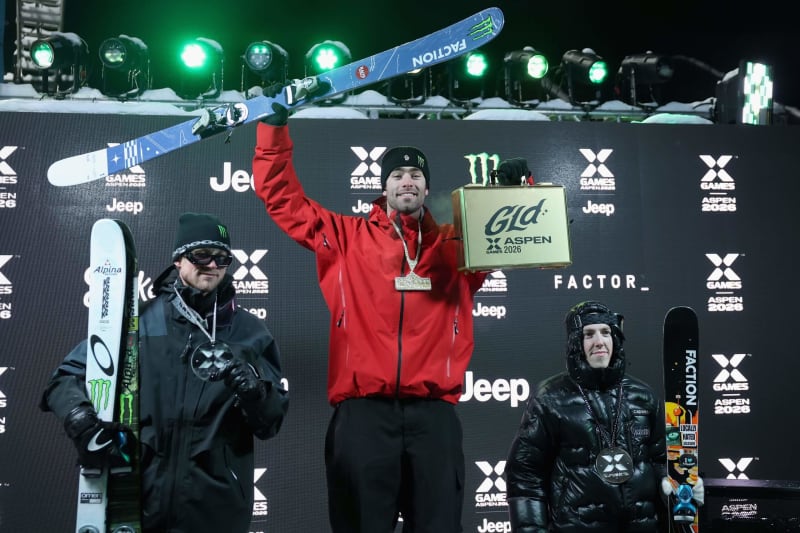 Olympic Gold Skier Keeps Medal in Sock Drawer - Image 5