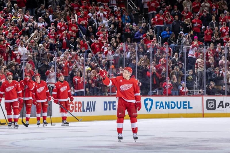 Patrick Kane Becomes Top-Scoring American in NHL History - Image 3