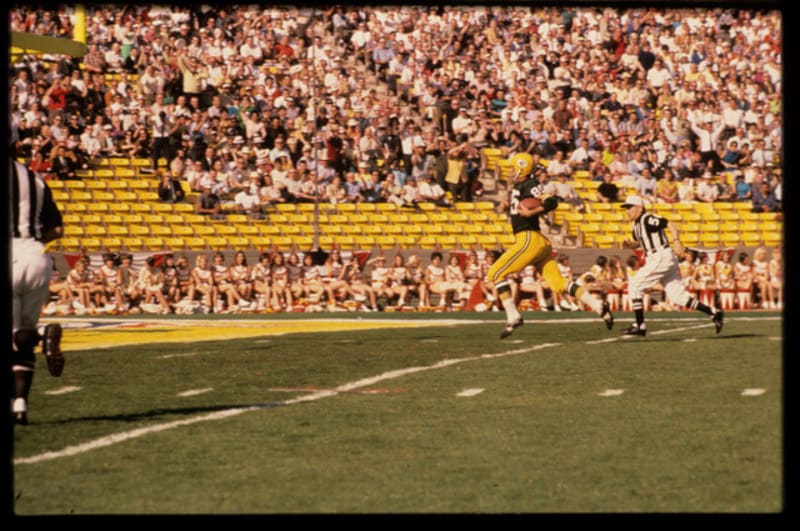 Photographer Retires After 60 Consecutive Super Bowls - Image 5