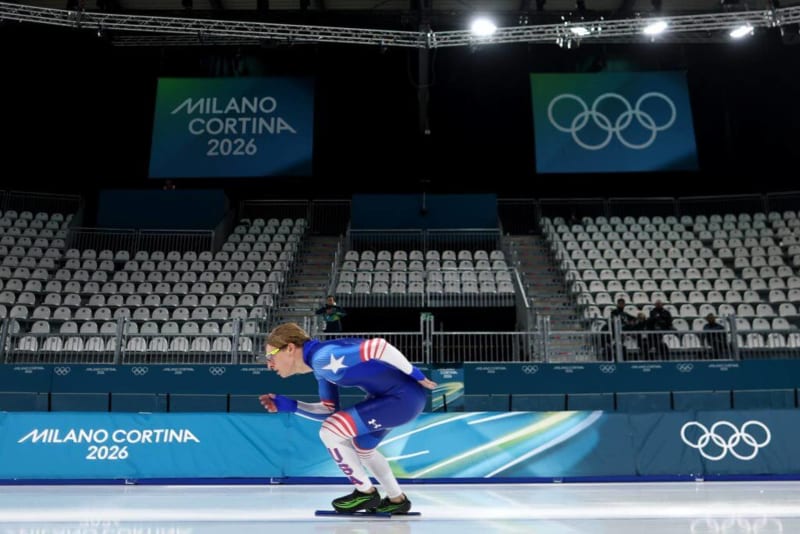 Jordan Stolz Eyes 4 Golds With His Lucky World Record Skates - Image 3