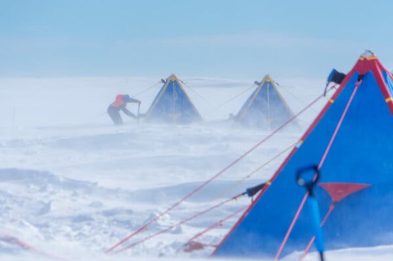 Scientists Camp on Antarctic Glacier to Study Sea Rise - Image 2