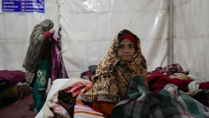 Delhi Opens Community Halls as Winter Shelters for Homeless