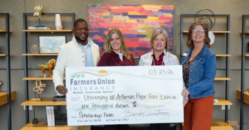 Agent Splits $1K Into 4 Scholarships to Help More Students - Image 2