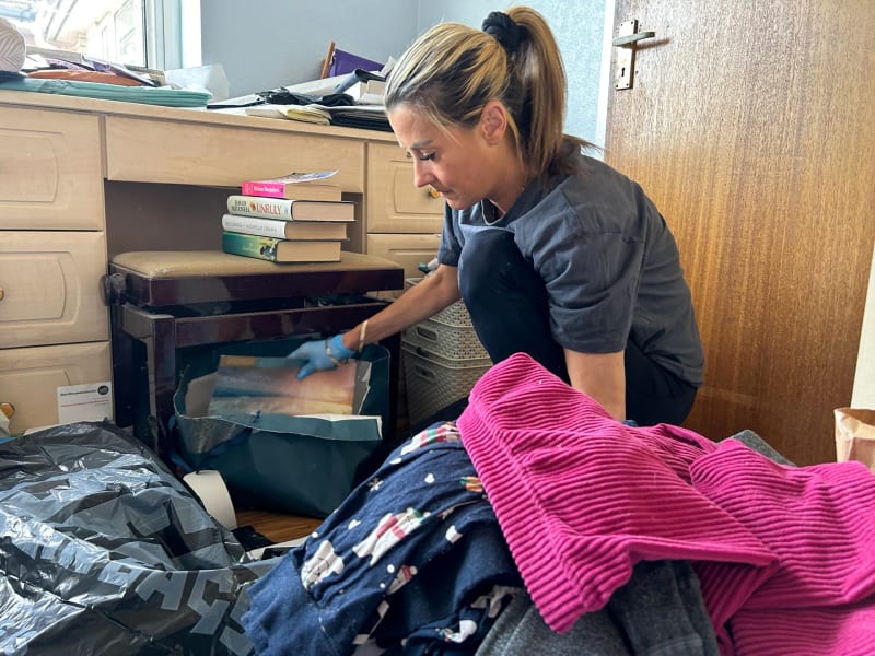 Woman Helps UK Hoarders Reclaim Their Homes With Kindness