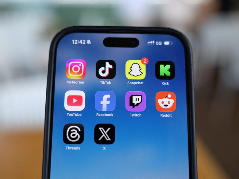 France Votes to Ban Social Media for Kids Under 15