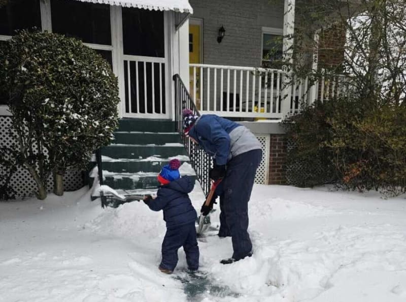 Alexandria's Snow Buddies Clear Paths for 65 Neighbors