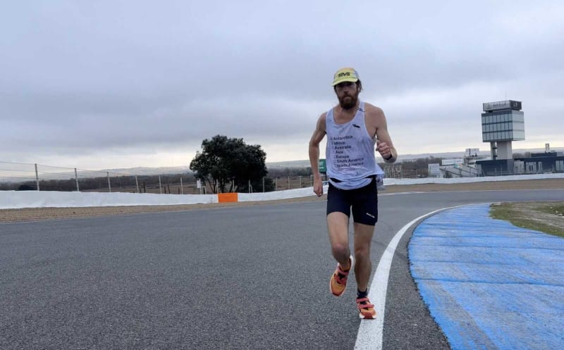 51-Year-Old Shatters World Record in 7-Continent Race